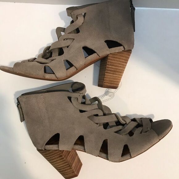 Zodiac Sandals Women's Size 8 Grey Suede Cut-Outs Back-Zip Block Heel NWOT - Picture 6 of 13